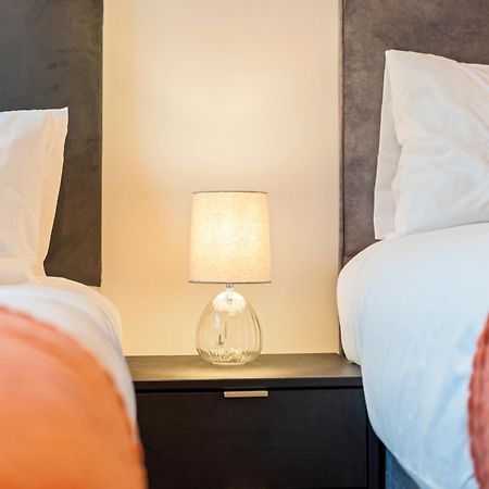 Shanti Suite - 2Bed 2Bath City Centre - Wifi - Netflix- Parking- Modern- Perfect For Family, Contractors, Leisure, Business By Shanti Nights Birmingham Exterior foto
