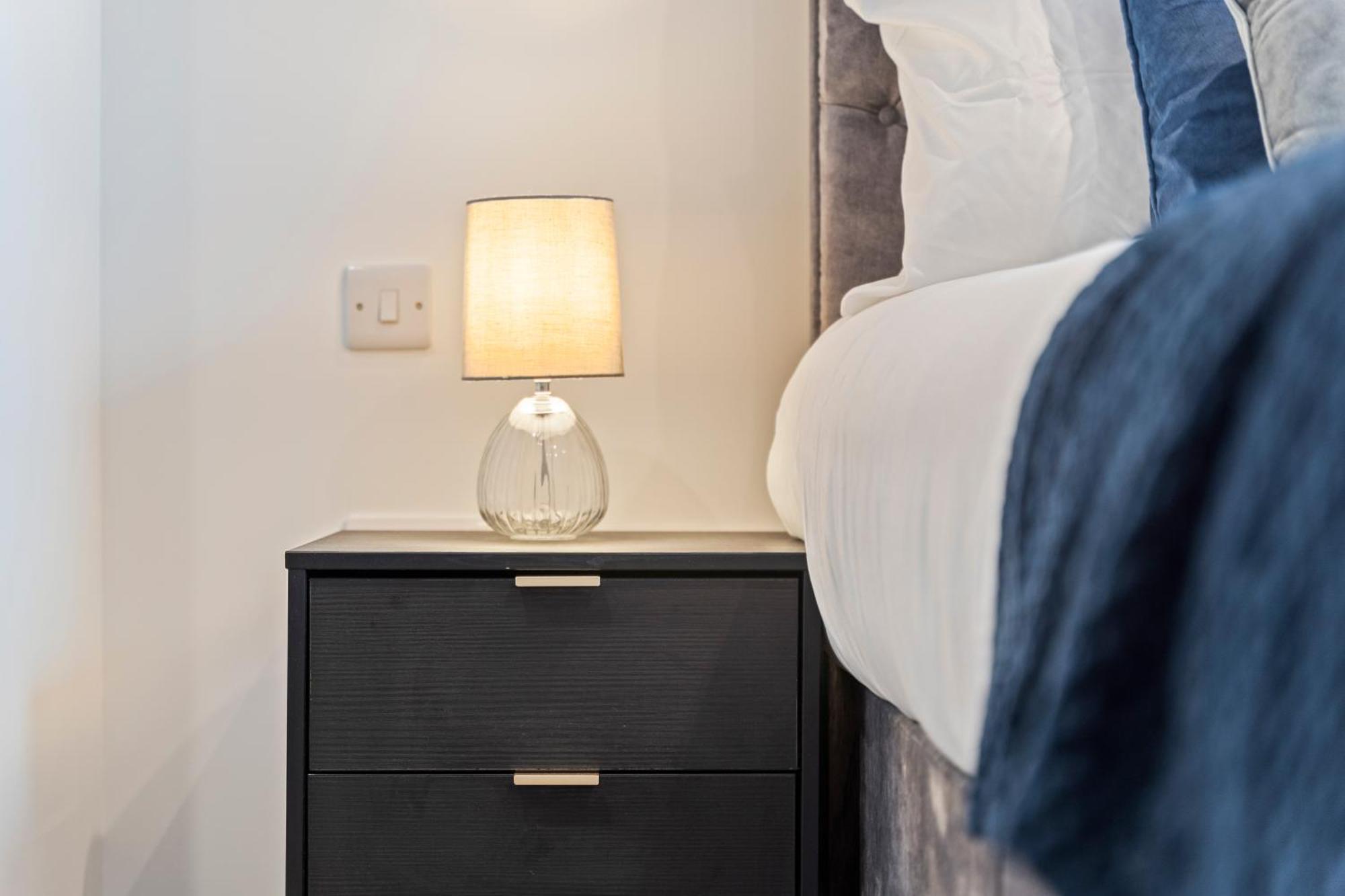 Shanti Suite - 2Bed 2Bath City Centre - Wifi - Netflix- Parking- Modern- Perfect For Family, Contractors, Leisure, Business By Shanti Nights Birmingham Exterior foto