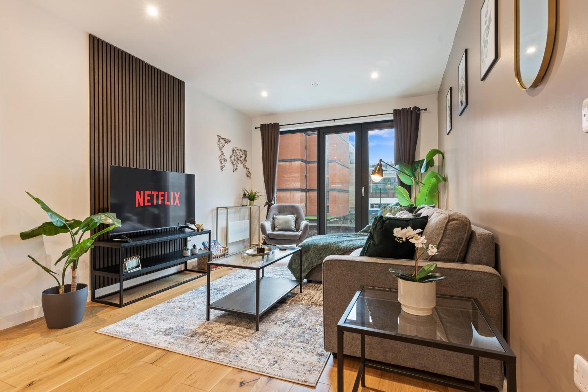 Shanti Suite - 2Bed 2Bath City Centre - Wifi - Netflix- Parking- Modern- Perfect For Family, Contractors, Leisure, Business By Shanti Nights Birmingham Exterior foto